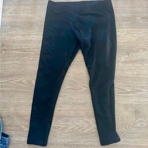 Classic Black Women's Marino wool Leggings